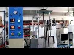 Opération manuelle d'équipement de test d'ancrage de cordon de secteur d'appareil électroménager